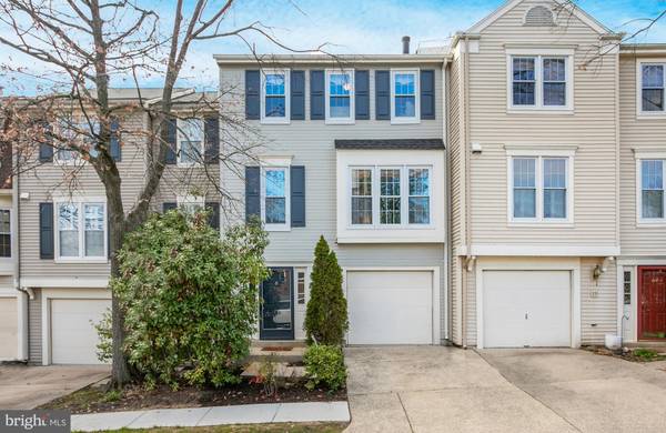 31 S FLOYD ST S, Alexandria, VA 22304