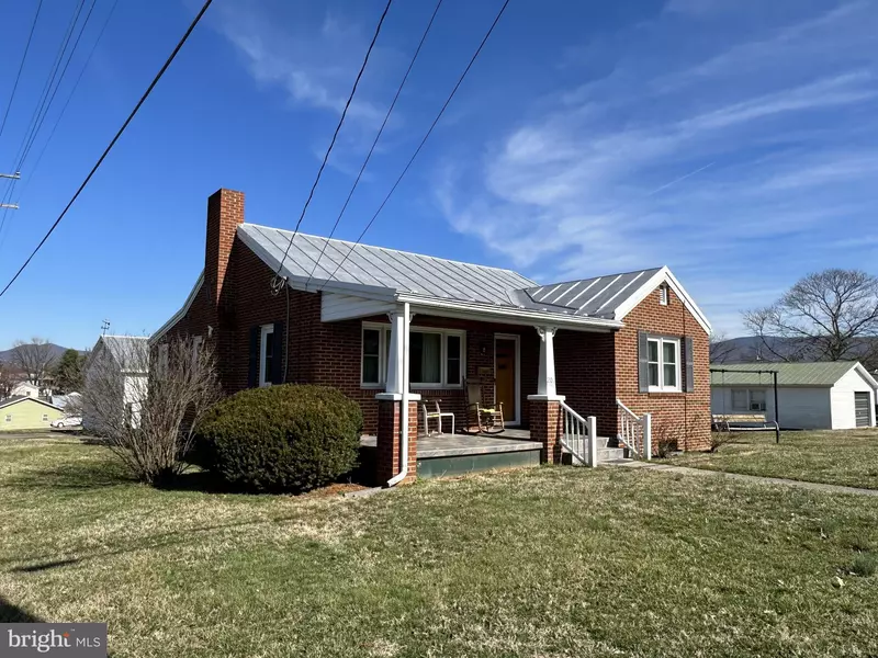 201 EIGHTH AVE, Luray, VA 22835