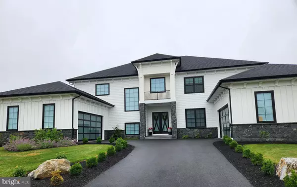 415 HEMPFIELD HILL, Columbia, PA 17512