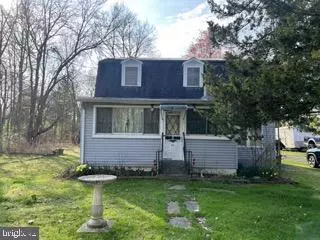 813 CARTERET AVE, Westville, NJ 08093