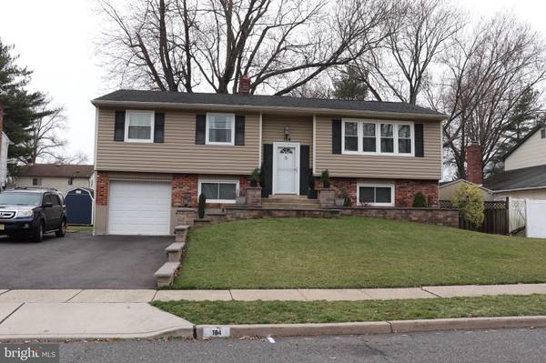 104 MIMOSA DR, Cherry Hill, NJ 08003