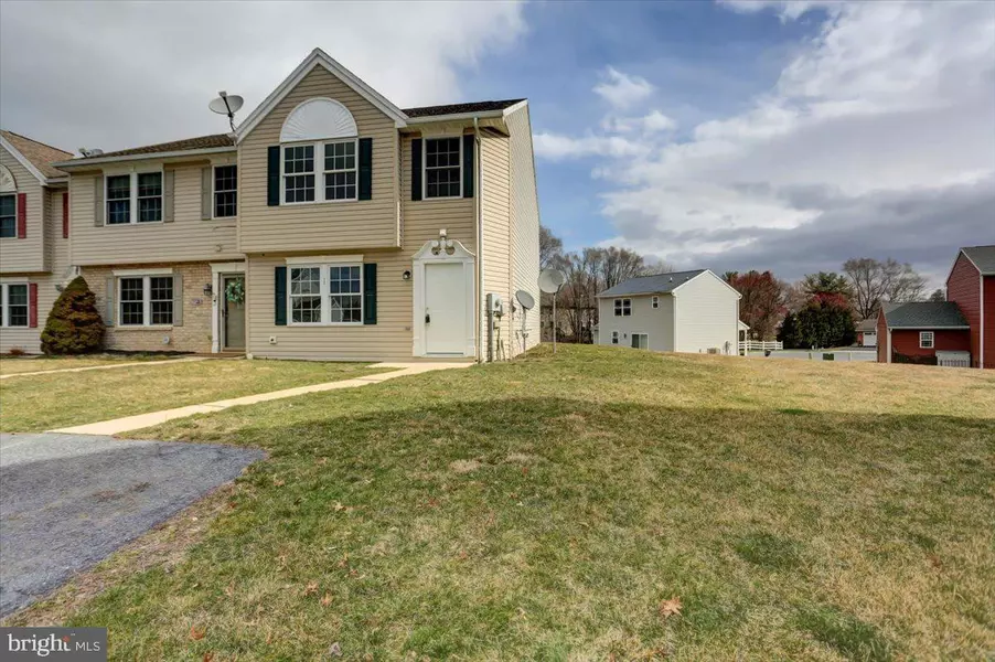 72 GRANDVIEW CROSSING W #41, Chambersburg, PA 17201