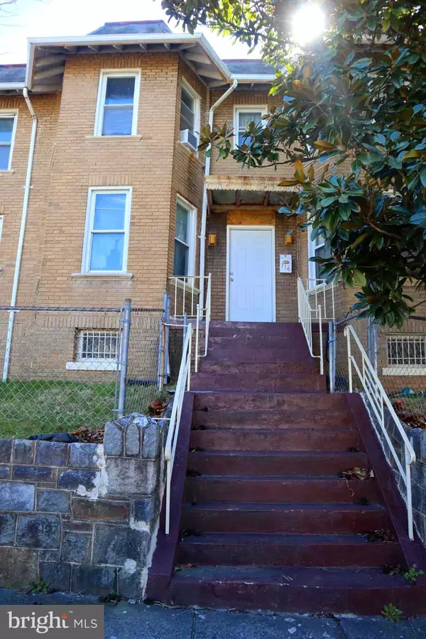 716 GALLATIN ST NW, Washington, DC 20011