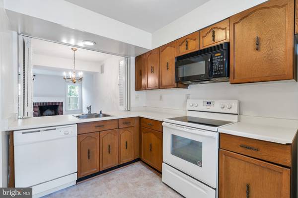 Arlington, VA 22206,2506-D S ARLINGTON MILL DR #4