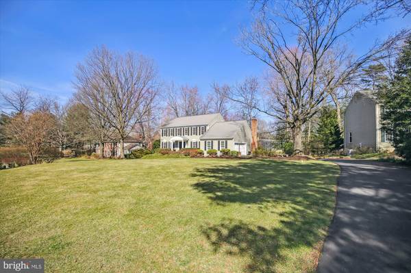 Oakton, VA 22124,10868 MEADOW POND LN