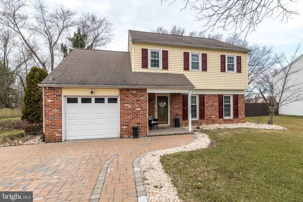 110 VILLAGE GREEN LN, Dublin, PA 18917