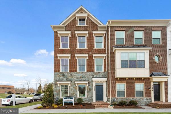 5144 RIDGEVIEW RETREAT DR, Chantilly, VA 20151