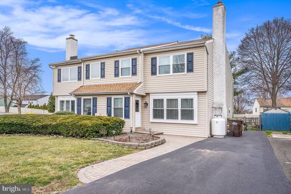 3 HORSESHOE CIR, Horsham, PA 19044