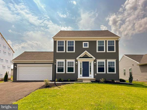 317 AMBERLEIGH LN, Shippensburg, PA 17257