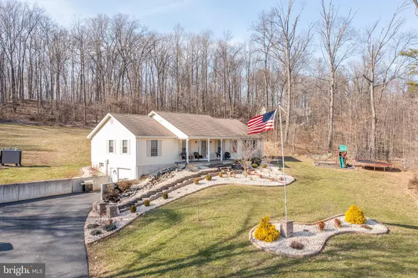 Hedgesville, WV 25427,574 HEAVENLY DR