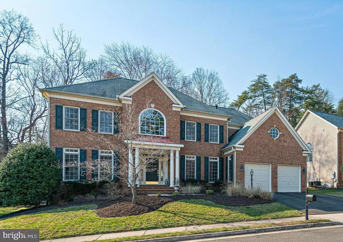 Lorton, VA 22079,8606 MONACAN CT