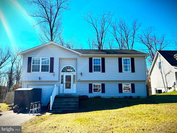 100 SCARLET OAK DR, Martinsburg, WV 25405