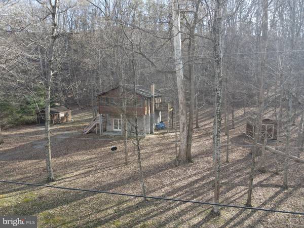 1359 KILGORE RD, Paw Paw, WV 25434