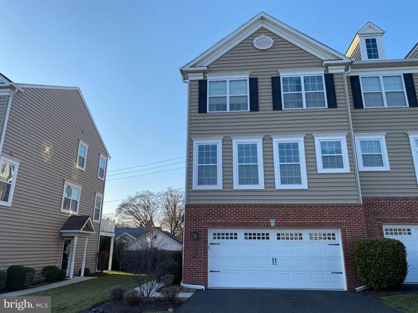 Sellersville, PA 18960,109 CARILLON HILL LN