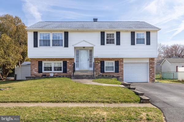 1102 STINSFORD RD, Newark, DE 19713