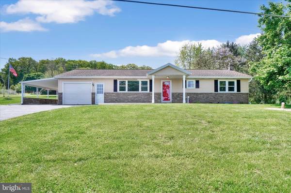 4012 GROTHEY RD, Seven Valleys, PA 17360