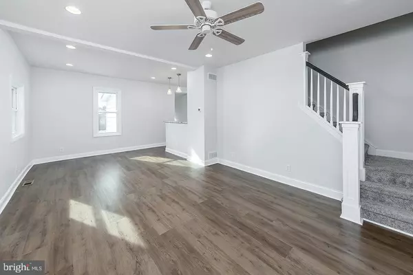 Gibbstown, NJ 08027,268 W BROAD ST