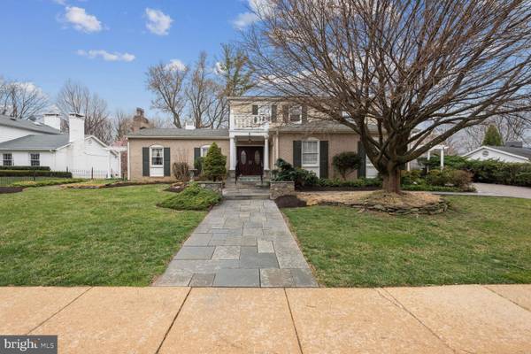 Mclean, VA 22102,8123 DUNSINANE CT