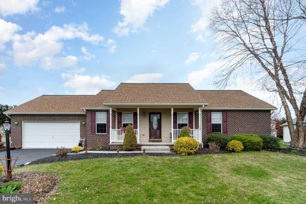 7 PRESERVE DR, Littlestown, PA 17340