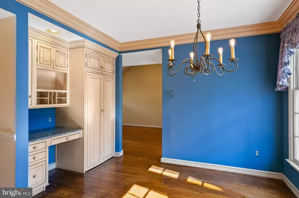 28 PARTRIDGE LN Cherry Hill, NJ 08003