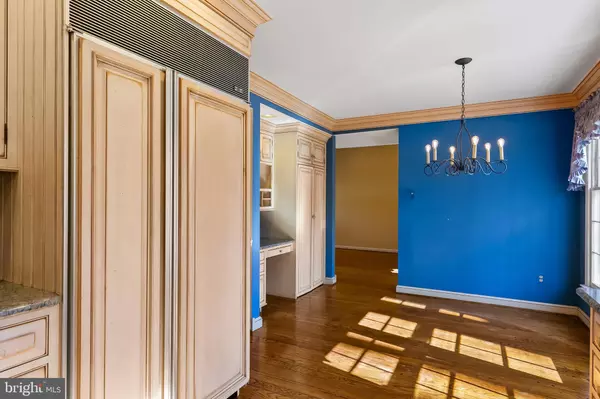 28 PARTRIDGE LN Cherry Hill, NJ 08003