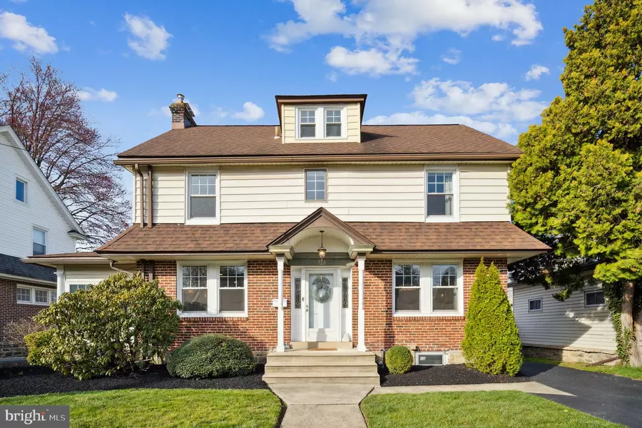 720 LINDALE AVE, Drexel Hill, PA 19026