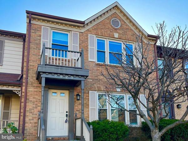 7925 YANCEY DR, Falls Church, VA 22042