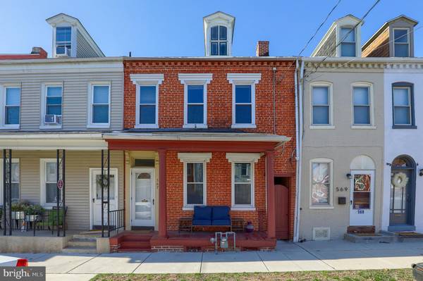 567 WALNUT ST, Columbia, PA 17512