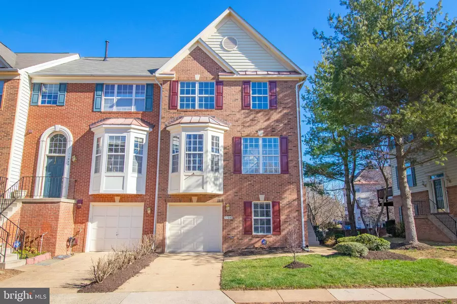 11545 LAUREL LAKE SQ, Fairfax, VA 22030