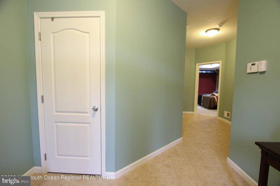 Barnegat, NJ 08005,215 HAWTHORNE LN