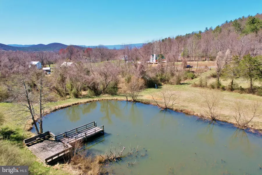 2083 VALLEY BURG RD, Luray, VA 22835