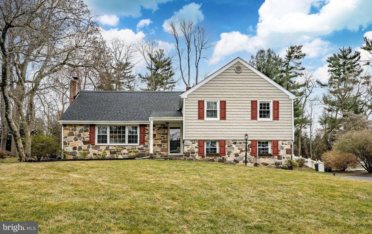 Villanova, PA 19085,137 WOODED LN