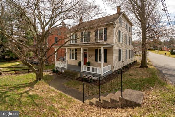 202 E MAIN ST, Mountville, PA 17554