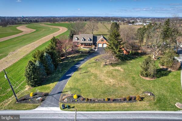 2045 ROCKVALE RD, Lancaster, PA 17602