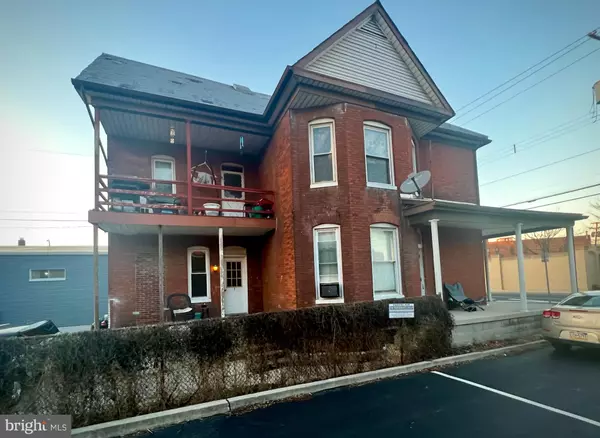 Hanover, PA 17331,308 CARLISLE ST