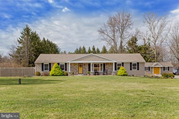 201 OAK SUMMIT RD, Frenchtown, NJ 08825