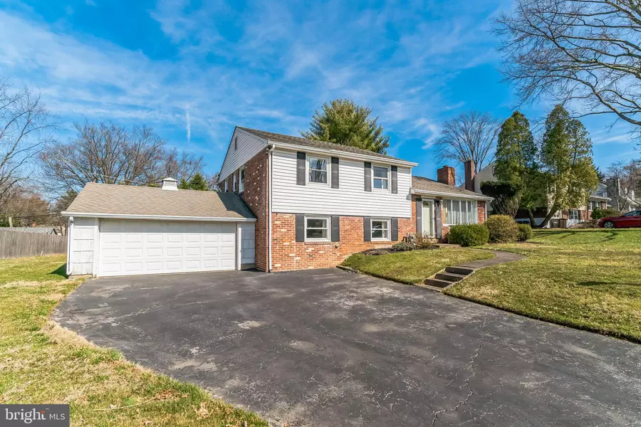 426 BROOKWOOD RD, Wayne, PA 19087