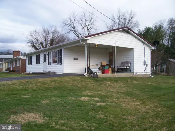 Moorefield, WV 26836,213 EISENHOWER DR