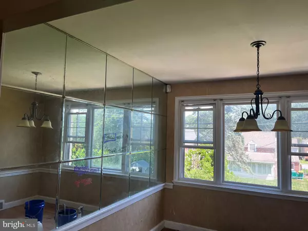 Reading, PA 19609,521 DORCHESTER AVE