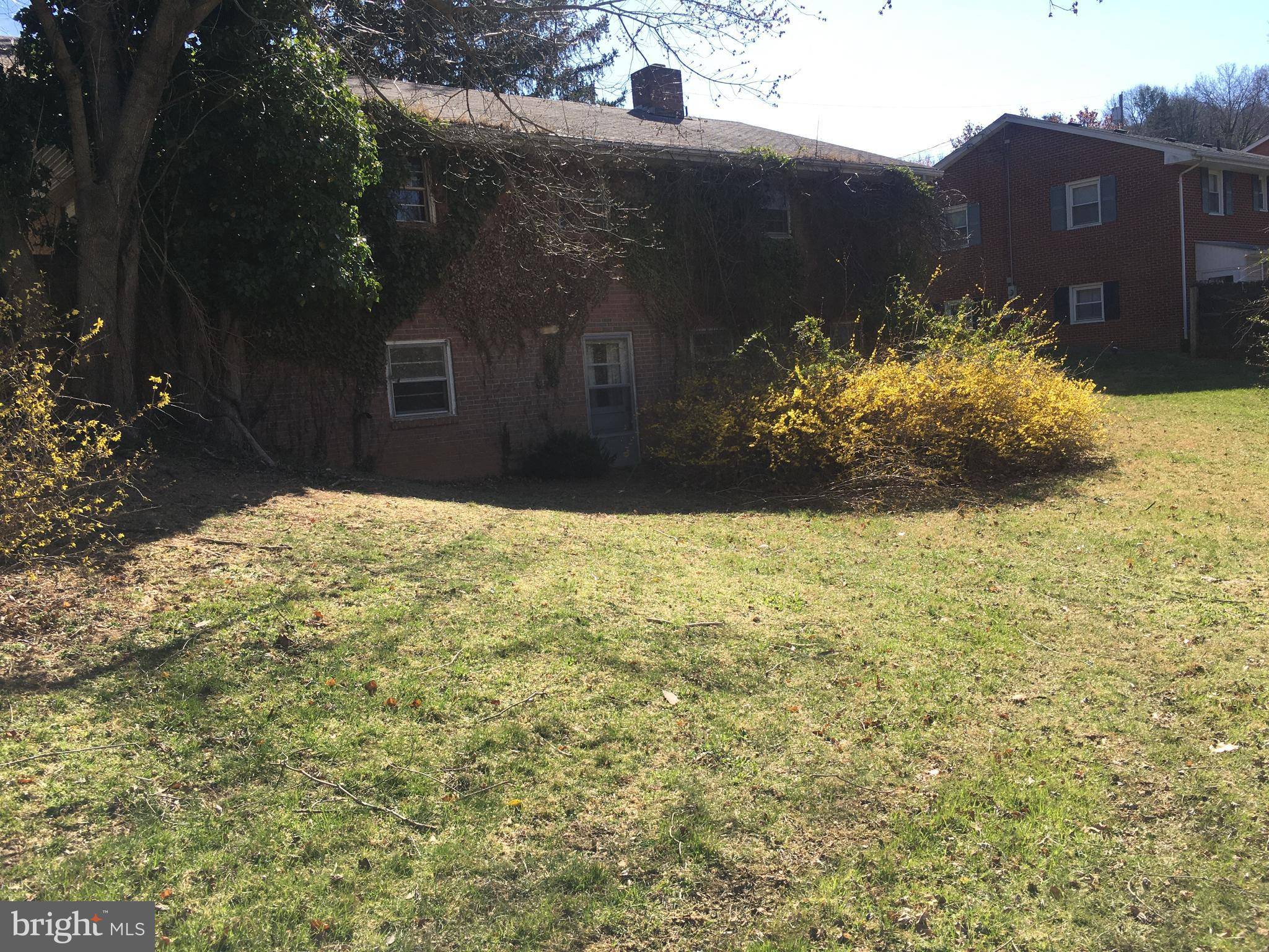 Front Royal, VA 22630,11 HILLVUE ST