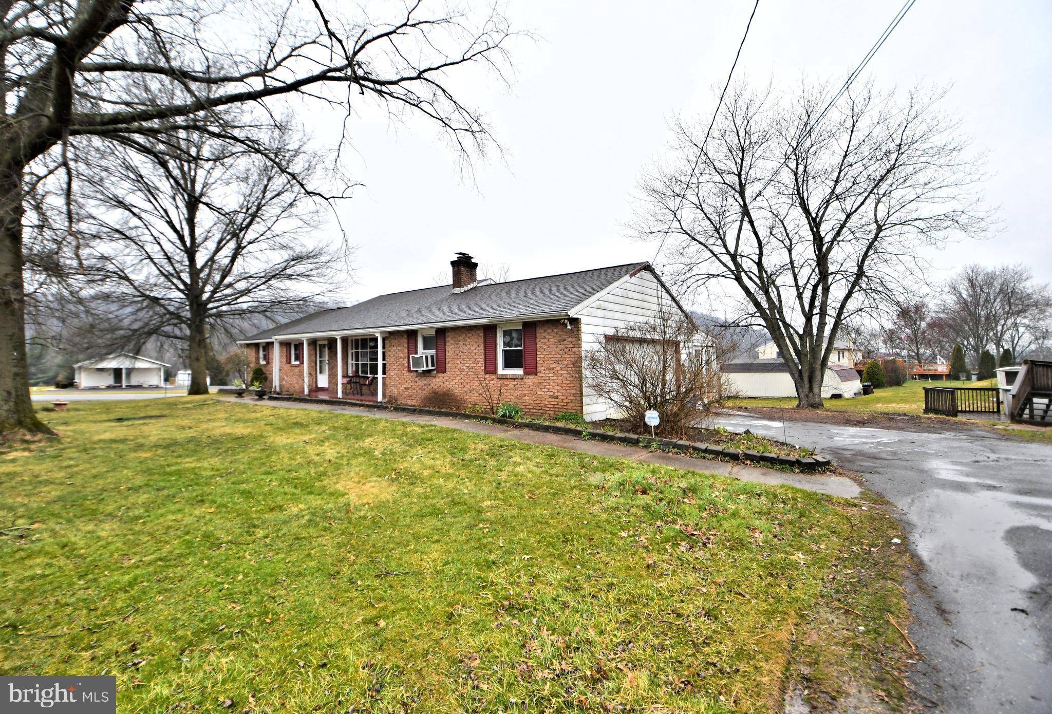 74 COLEBROOKDALE RD, Boyertown, PA 19512