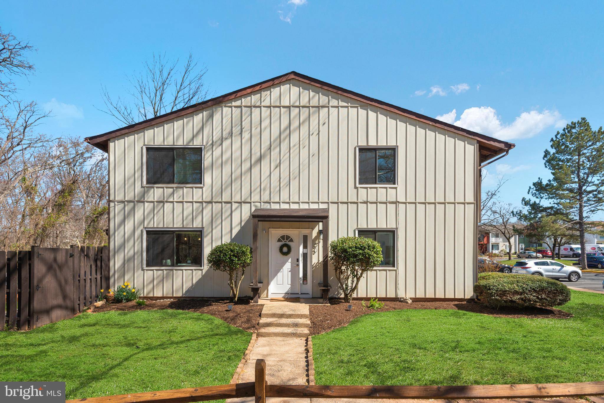 Sterling, VA 20164,60 SIMEON LN