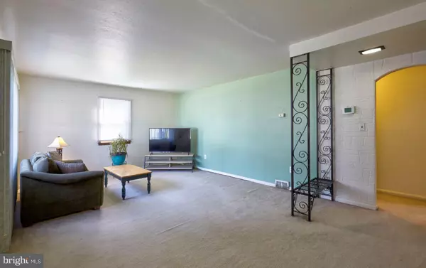 Mount Holly, NJ 08060,28 LOIS LN