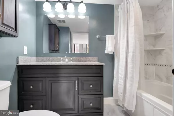 Arlington, VA 22209,1401 N RHODES ST #205