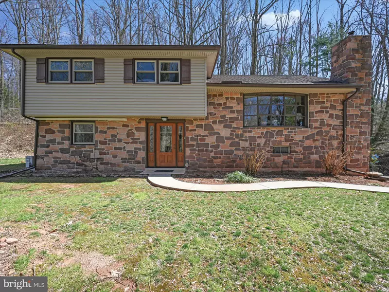 1655 KLEINFELTERSVILLE RD, Stevens, PA 17578