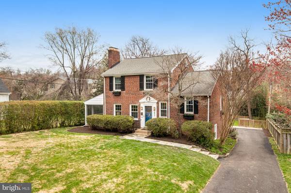 2823 BROOK DR, Falls Church, VA 22042