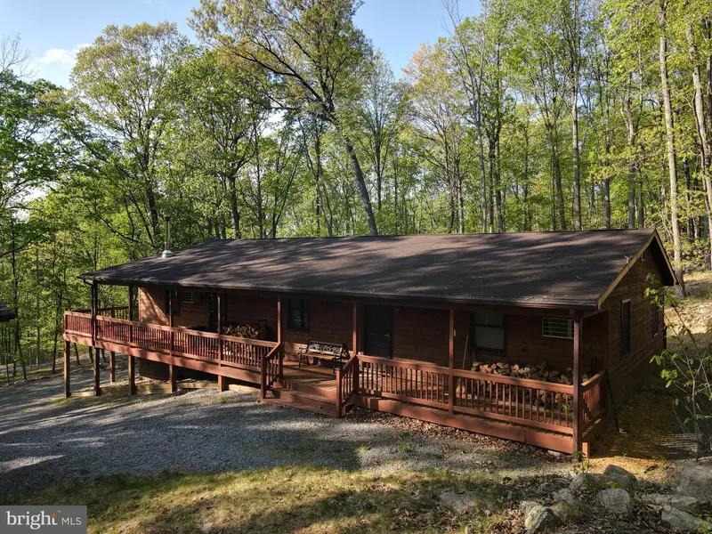 384 SENECA RIDGE RD, Great Cacapon, WV 25422