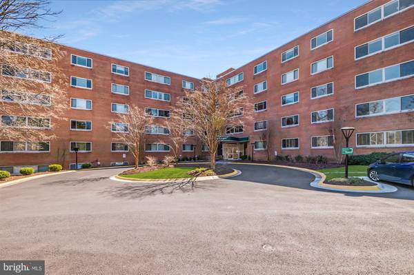 5100 DORSET AVE #414, Chevy Chase, MD 20815