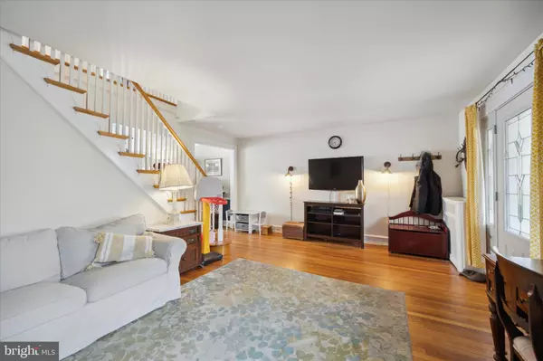 Philadelphia, PA 19128,671 ROXBOROUGH AVE