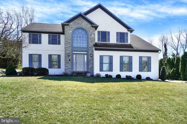 829 HERITAGE HILLS DR, York, PA 17402